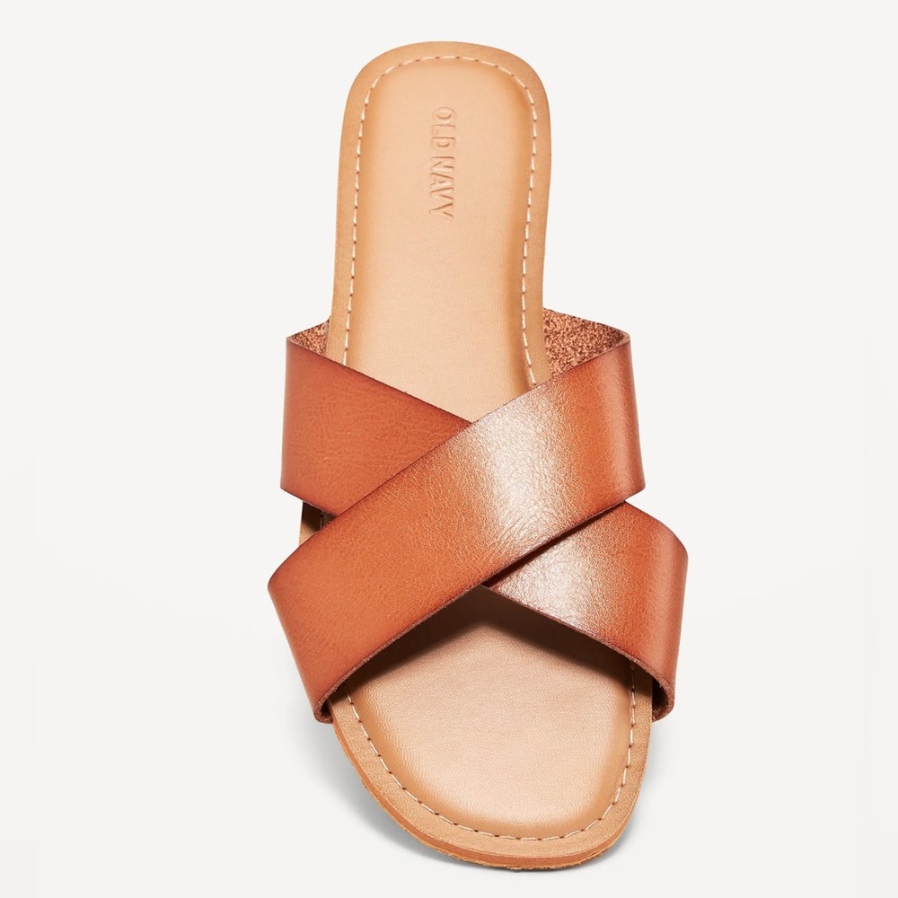 Old navy leather sandal